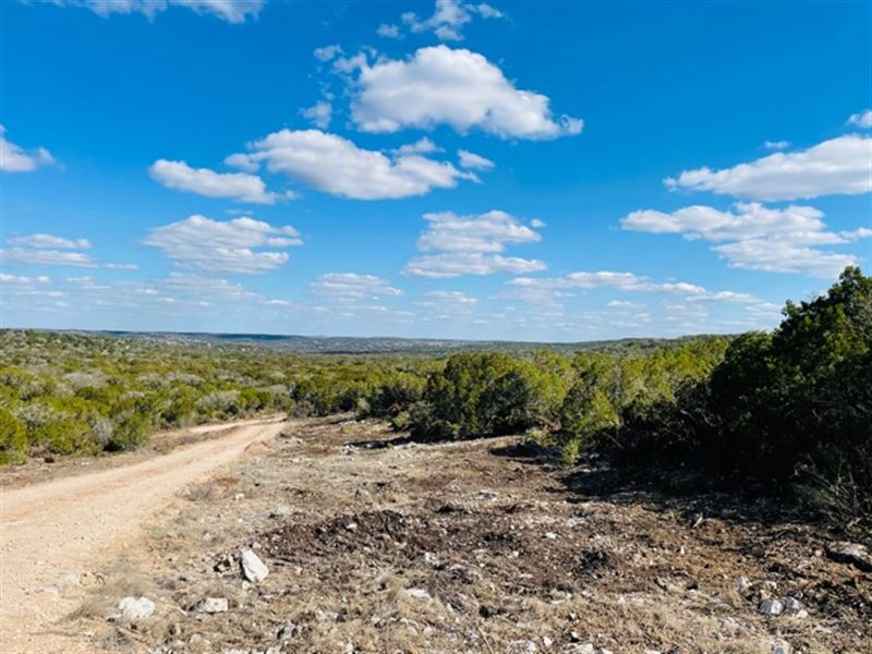 Oak Bend, Lot 10 : Rocksprings : Edwards County : Texas