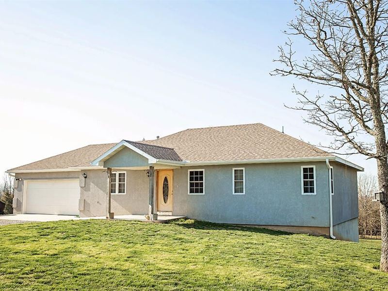 Quality Home with Lots Of Space : Mountain Grove : Wright County : Missouri