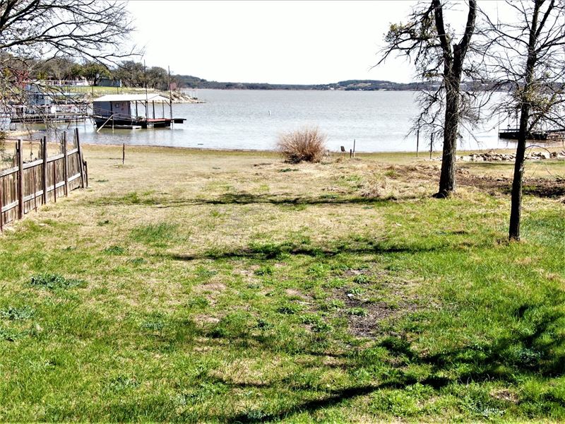 Water Front Lot on Lake Brownwood : May : Brown County : Texas