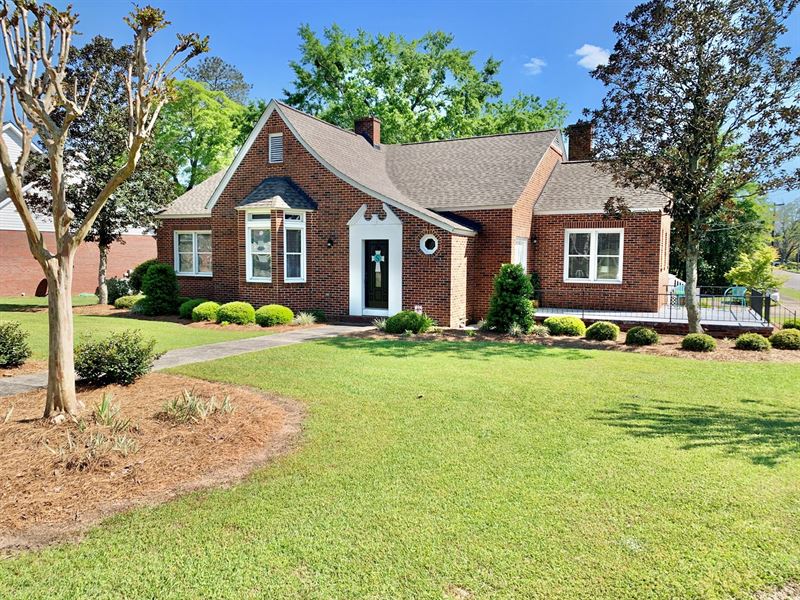 Classic Southern Home Hartford : Hartford : Geneva County : Alabama
