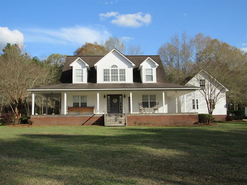Charming Family Home on 5 Acres, Land for Sale in 274188