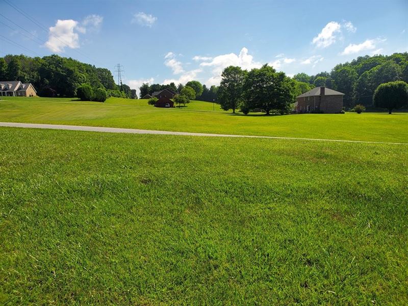 Level Lot Perfect Building Home : Abingdon : Washington County : Virginia