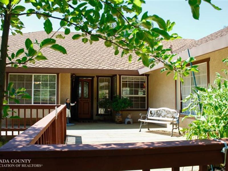 Country Home in Grass Valley, CA : Grass Valley : Nevada County : California
