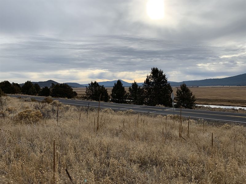 Sits On Top of a Beautiful Plateau : Sprague River : Klamath County : Oregon