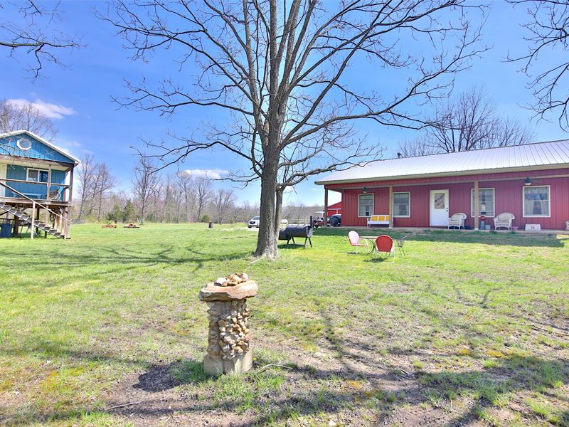 Beautiful Farm in The Ozarks : Alton : Oregon County : Missouri