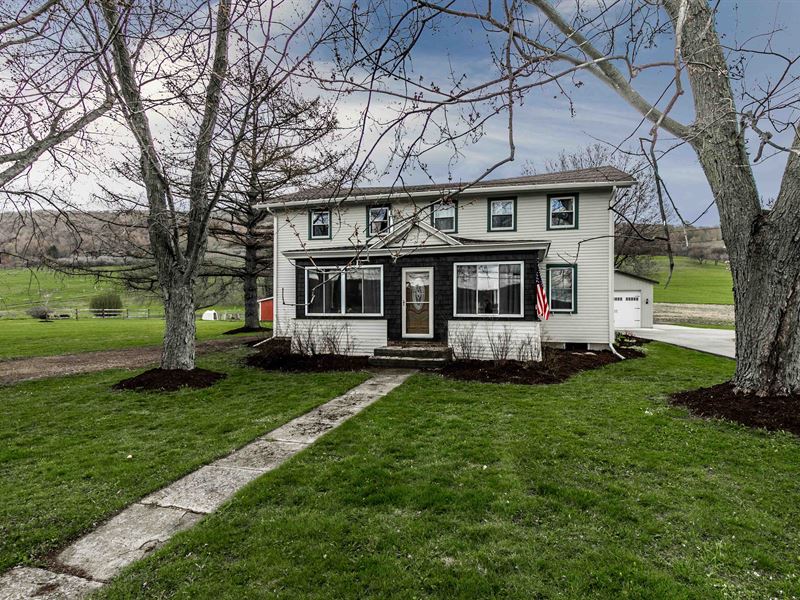 1800'S Farmhouse in Fantastic Shape : Homer : Cortland County : New York