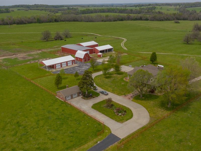 Cattle Ranch & Farm Home Cedar : Stockton : Cedar County : Missouri