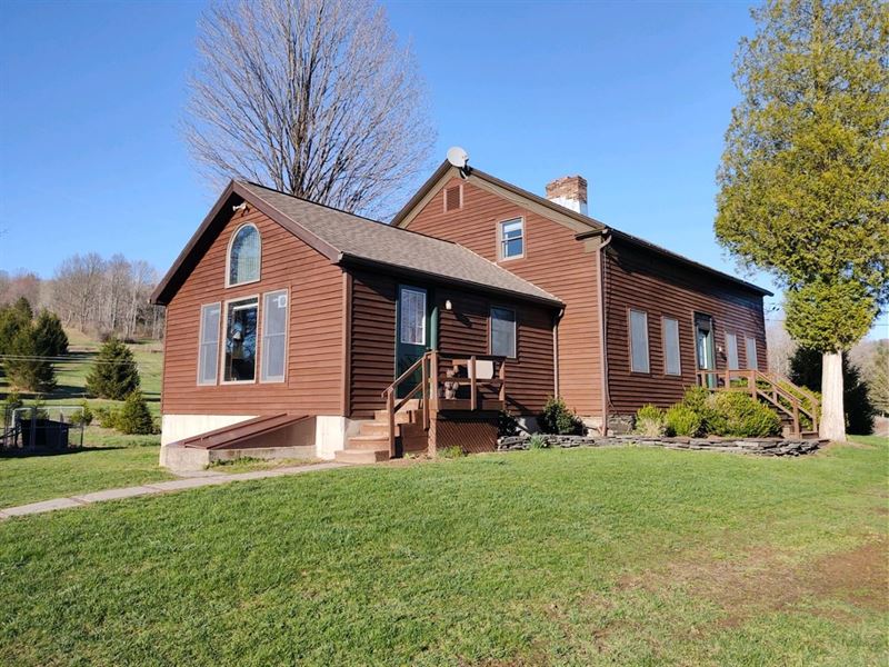 1840'S Remodeled Country Home : Bainbridge : Chenango County : New York
