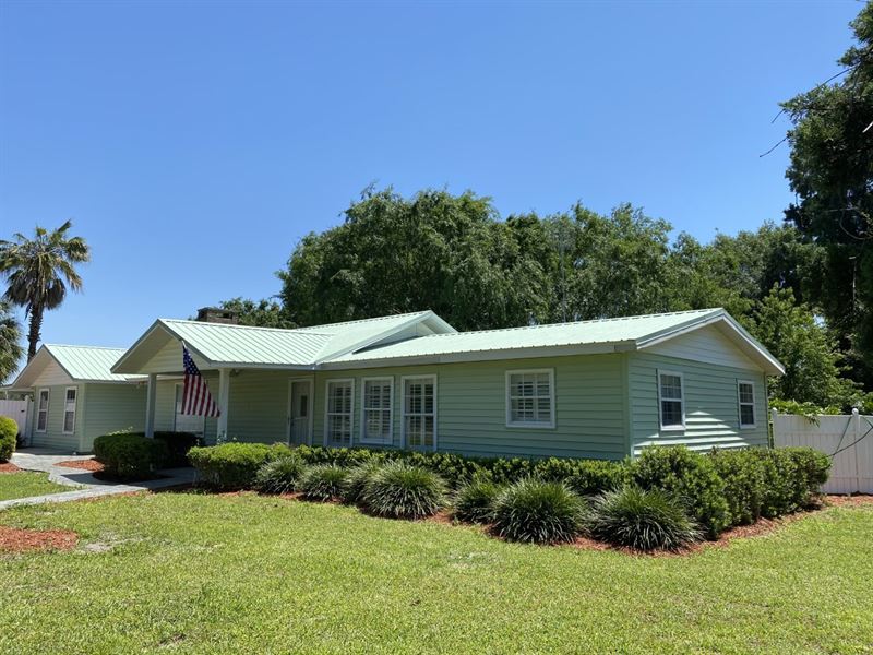 Bell, Fl, 2/1 Well-Maintained Home : Bell : Gilchrist County : Florida