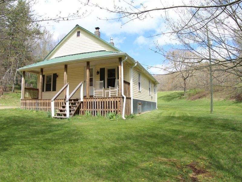 Ranch Style Home 32.08 Ac Located : Willis : Floyd County : Virginia