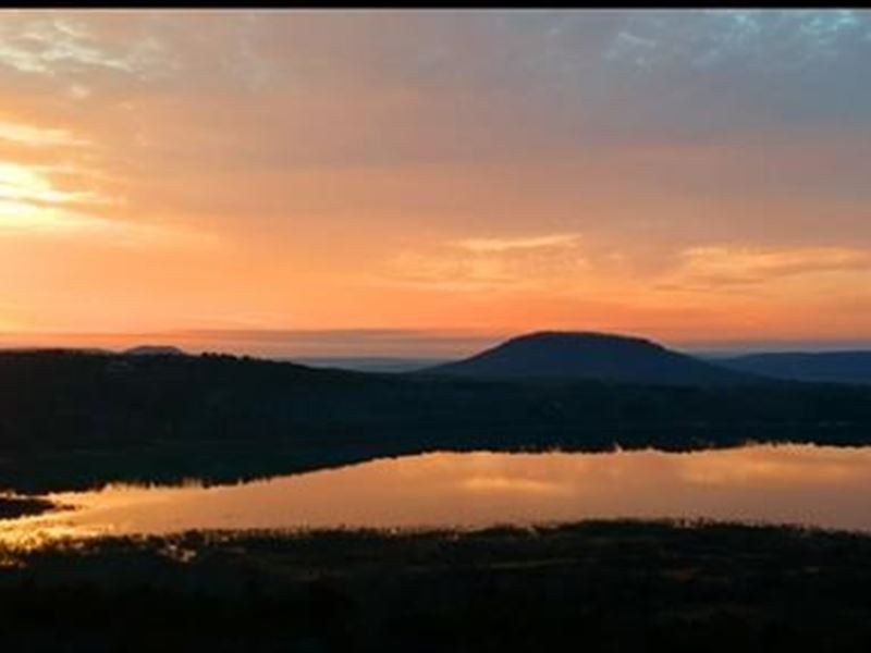 Greers Ferry Lake Lakefront : Higden : Cleburne County : Arkansas