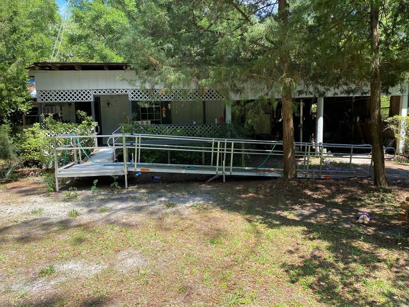 4 Br/1Ba Home 5 Acres Only : Branford : Lafayette County : Florida