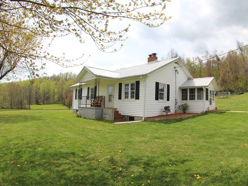Ranch Style Home Located Carroll : Meadows Of Dan : Carroll County : Virginia