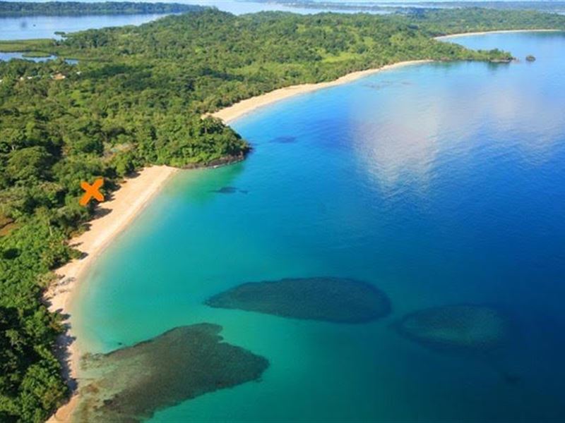 Best Beachfront Lot Red Frog Resort : Panama