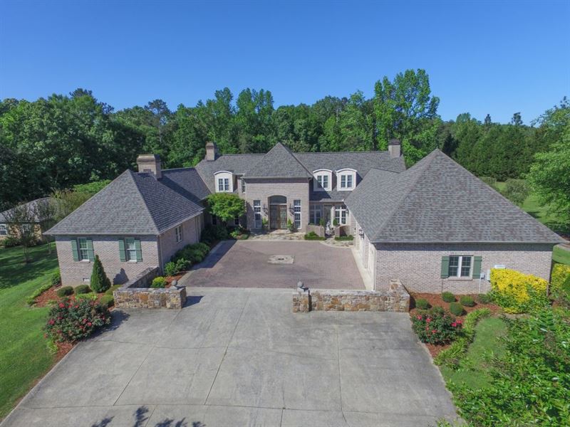 3Br / 3Ba French Home on 9 Acres : Pell City : Saint Clair County : Alabama