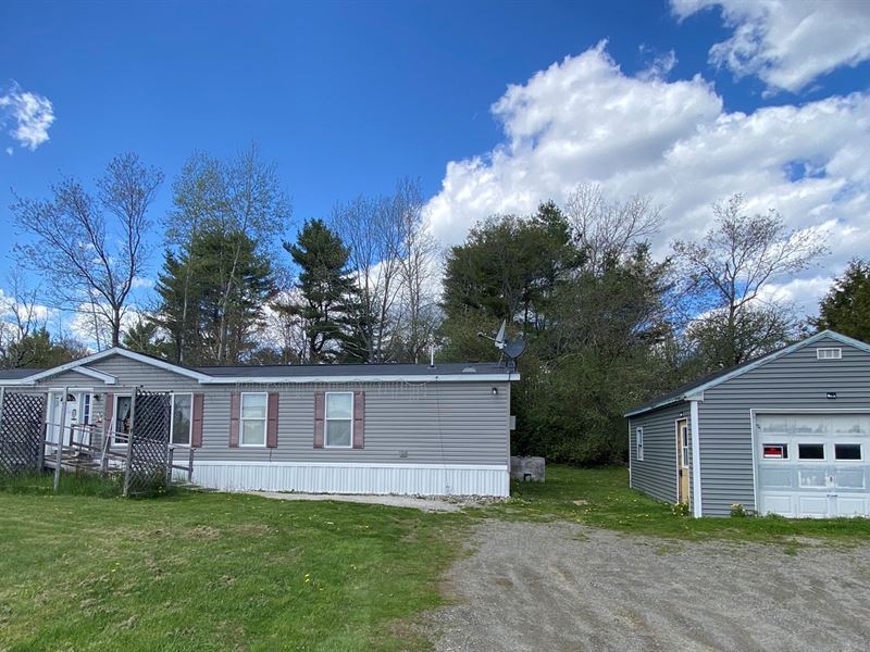 Country Home in Winterport, Maine : Winterport : Waldo County : Maine