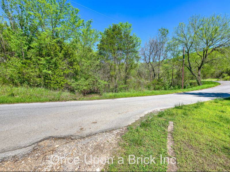 .46 AC in Eureka Springs, Arkansas : Holiday Island : Carroll County : Arkansas