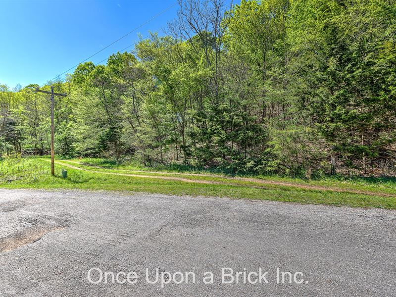 .45 AC in Eureka Springs, Arkansas : Holiday Island : Carroll County : Arkansas