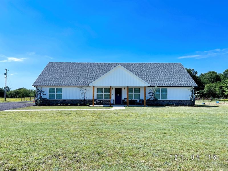 Beautiful Home, Pasture, Shop : Bokoshe : Le Flore County : Oklahoma