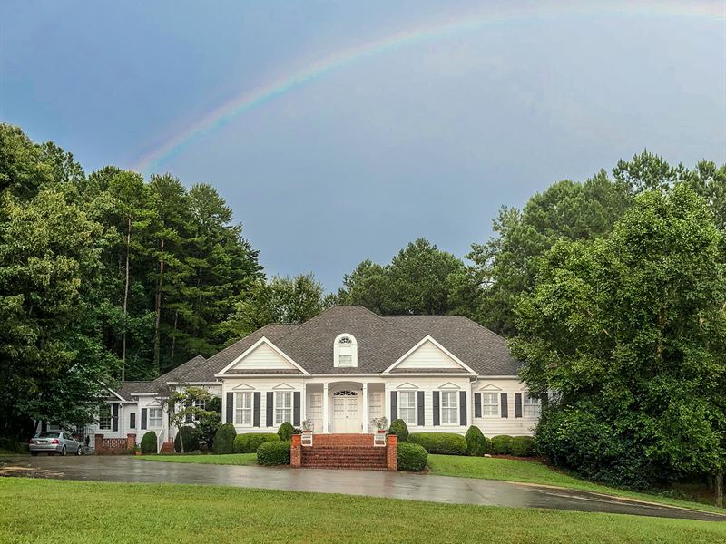 Spacious Custom Home On 24 Acres : Newnan : Coweta County : Georgia