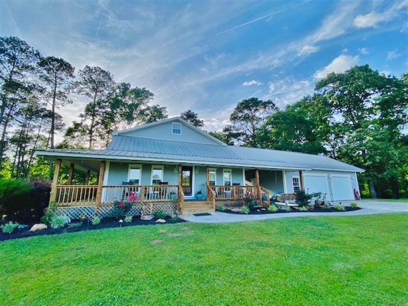 Custom Home On 5 Acres in The Count : Jayess : Walthall County : Mississippi