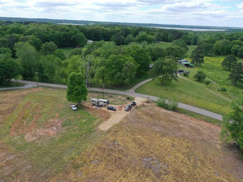 5 Acre Level Building Lot with Powe : Big Sandy : Benton County : Tennessee