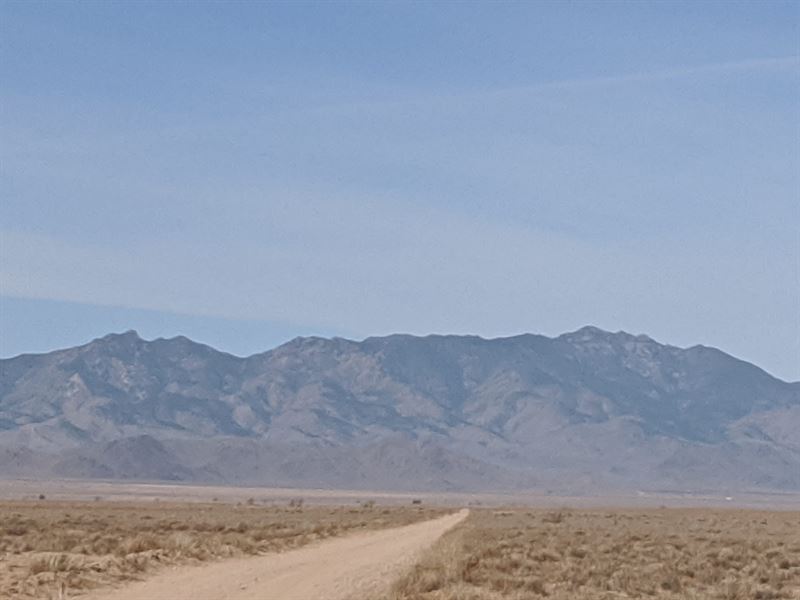 1 Acre with Power Available in AZ : Kingman : Mohave County : Arizona