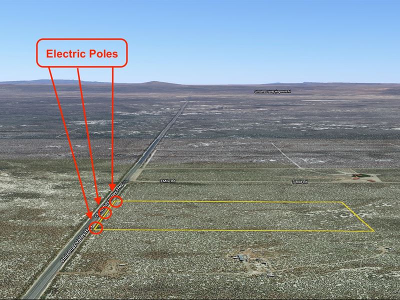 19.55 Acres with Power : Christmas Valley : Lake County : Oregon