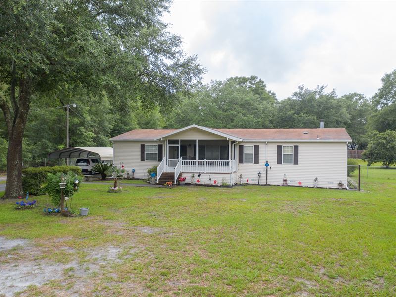 Well Cared for Home : Live Oak : Suwannee County : Florida