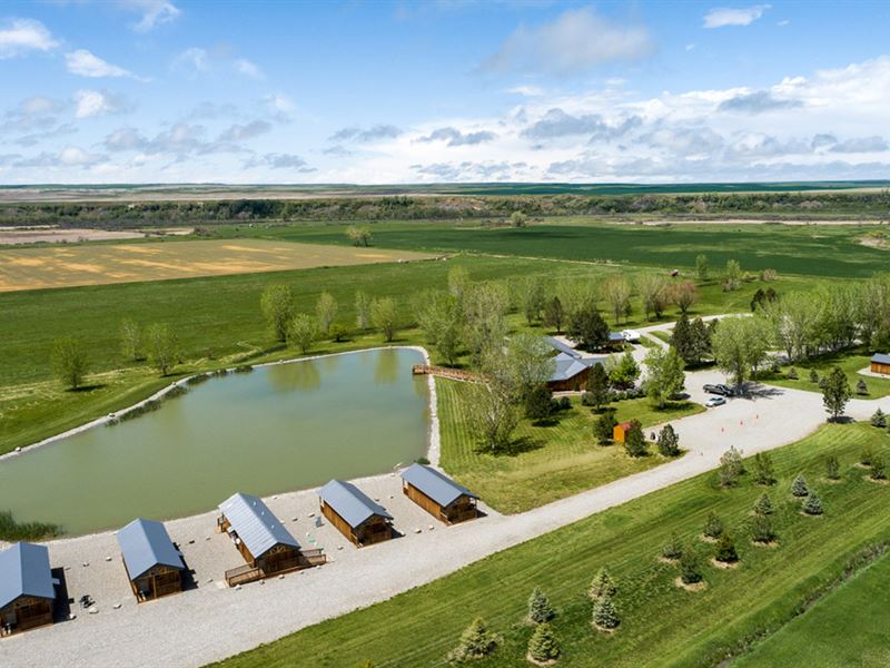 Big Horn Hunting & Fishing Resort : Fort Smith : Big Horn County : Montana