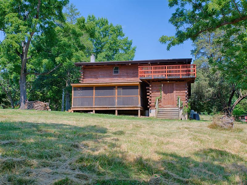 Blinkys Cabin : New Canton : Buckingham County : Virginia