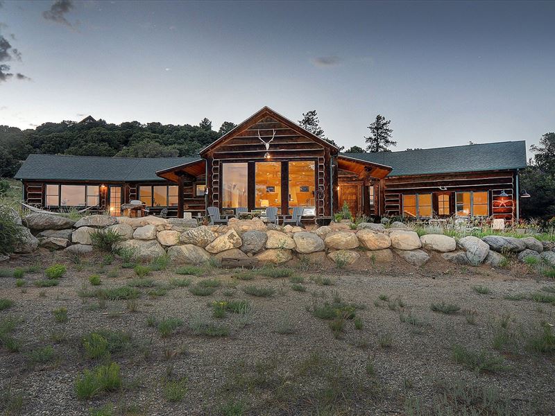 Custom Log Home in Game Trail : Buena Vista : Chaffee County : Colorado
