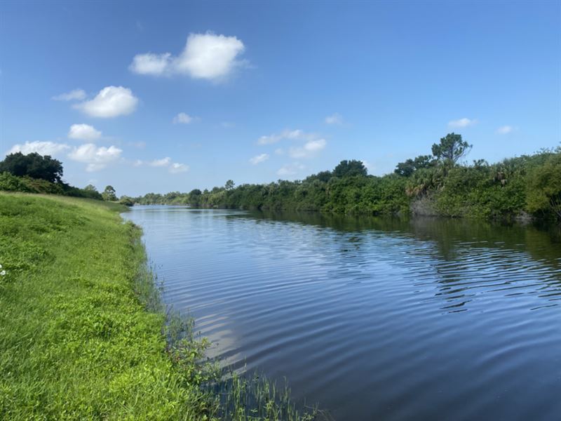 Waterfront Lot, Cocoplum Waterway : North Port : Sarasota County : Florida