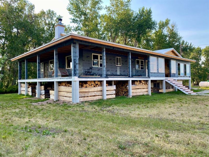 Flint Creek Homestead : Butte : Beaverhead County : Montana