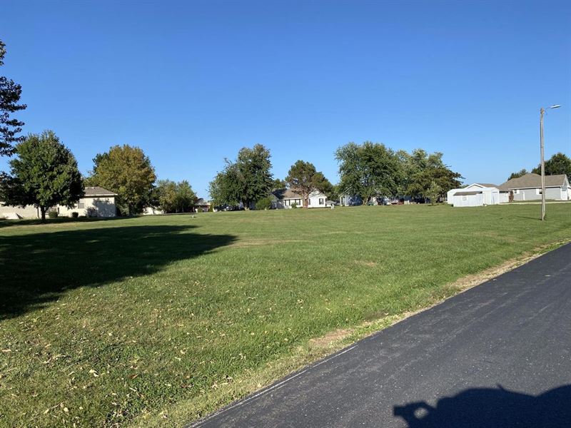 Flat Building Lots in City Limits : Lincoln : Benton County : Missouri