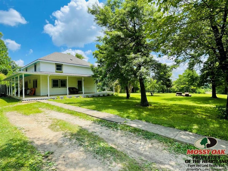 Charming 3B/2B Home with Apartment : Mound Valley : Labette County : Kansas