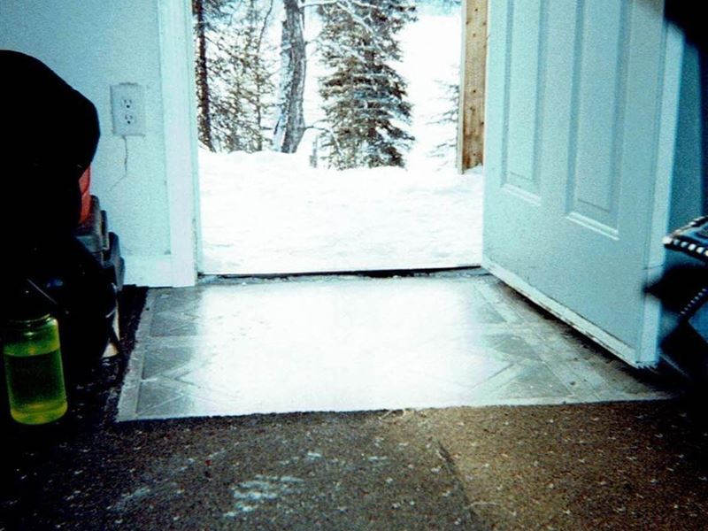 Lakefront Cabin with Well, Can be : Willow : Matanuska-Susitna Borough : Alaska