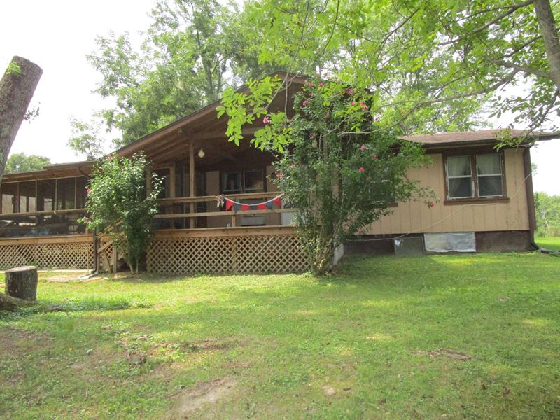 Southern Missouri Hobby Farm : Willow Springs : Howell County : Missouri