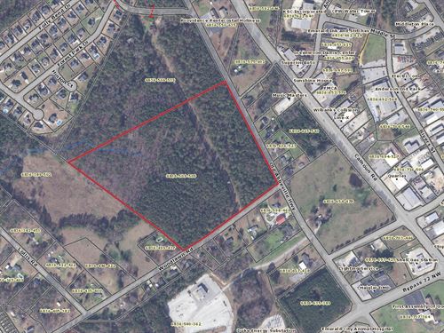 Highway Frontage : Greenwood : South Carolina