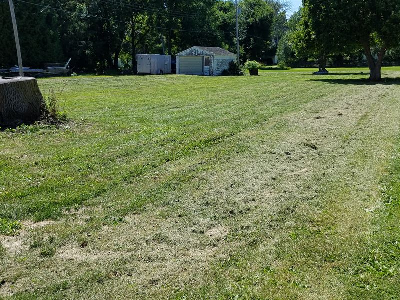 Flat 12,000 Sqft. Lot by Alley : Paxton : Ford County : Illinois