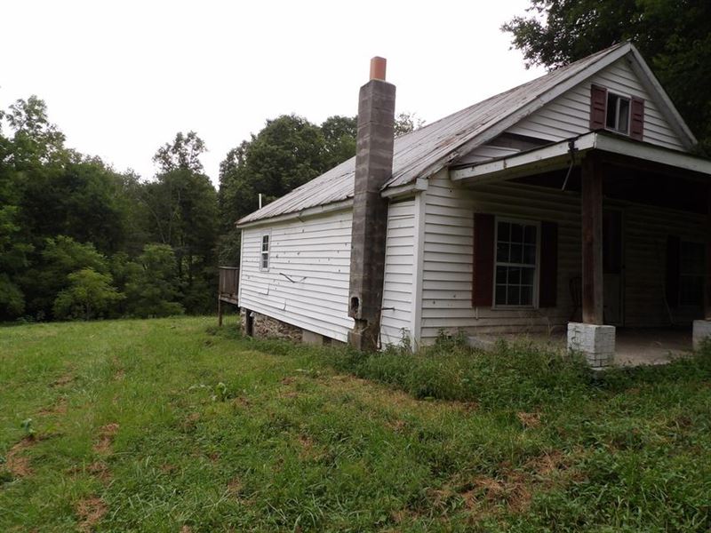 Home Needs Tlc, Has Utilities : Pikeville : Bledsoe County : Tennessee