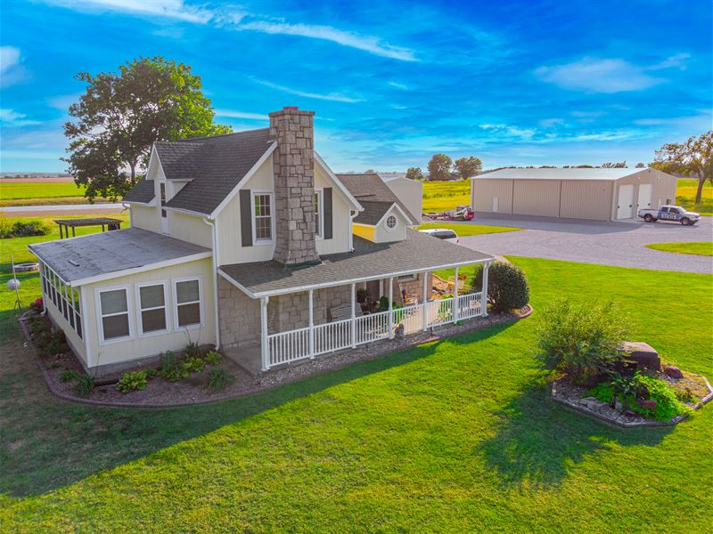 Restored Farmhouse on Acreage : Butler : Bates County : Missouri