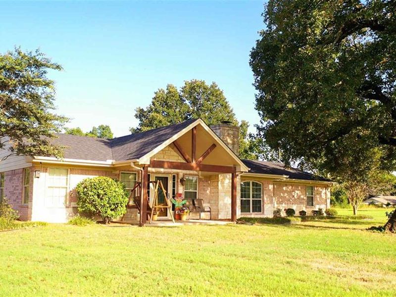 Country Home for Sale : Paris : Lamar County : Texas