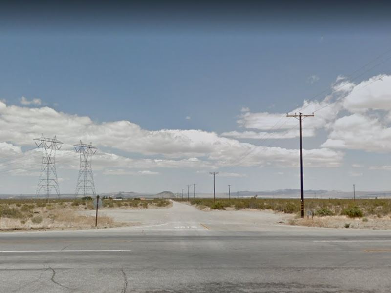 10 Acres of Land in Phelan : Phelan : San Bernardino County : California