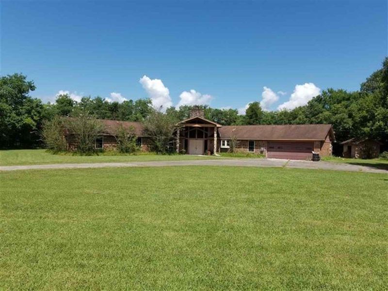TX Ranch Style Country Home : Sour Lake : Hardin County : Texas