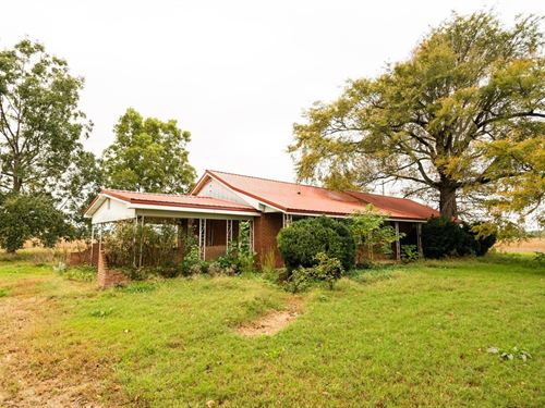 Home on 1 Acre For Sale in Elk/Bern : Bernie : Butler County : Missouri