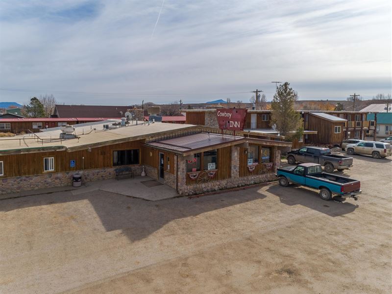 Cowboy Inn : Baggs : Carbon County : Wyoming