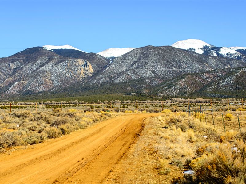 Lot, Roads, Power & Mountain Views : Questa : Taos County : New Mexico