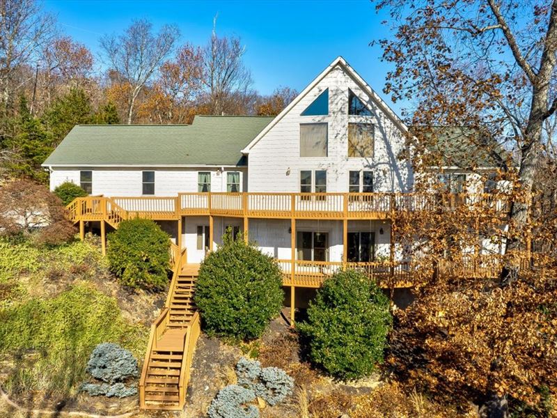 Spacious Home, Cherokee Lake View : Mooresburg : Hawkins County : Tennessee