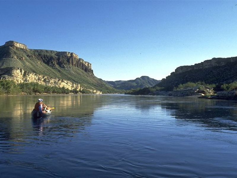 15.76 Acres on The Rio Grande River : Sierra Blanca : Hudspeth County : Texas